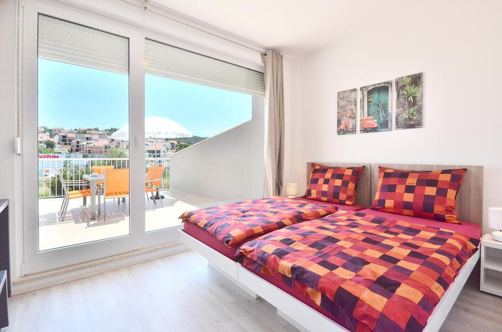 Bretia Apartments Sutivan Room photo
