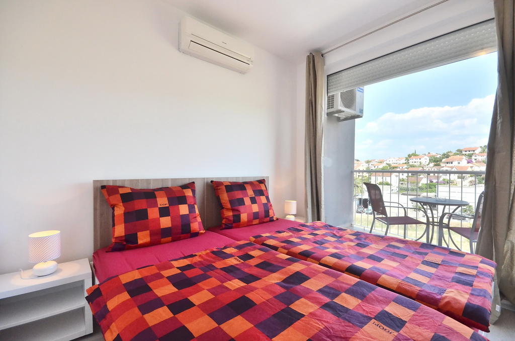 Bretia Apartments Sutivan Room photo
